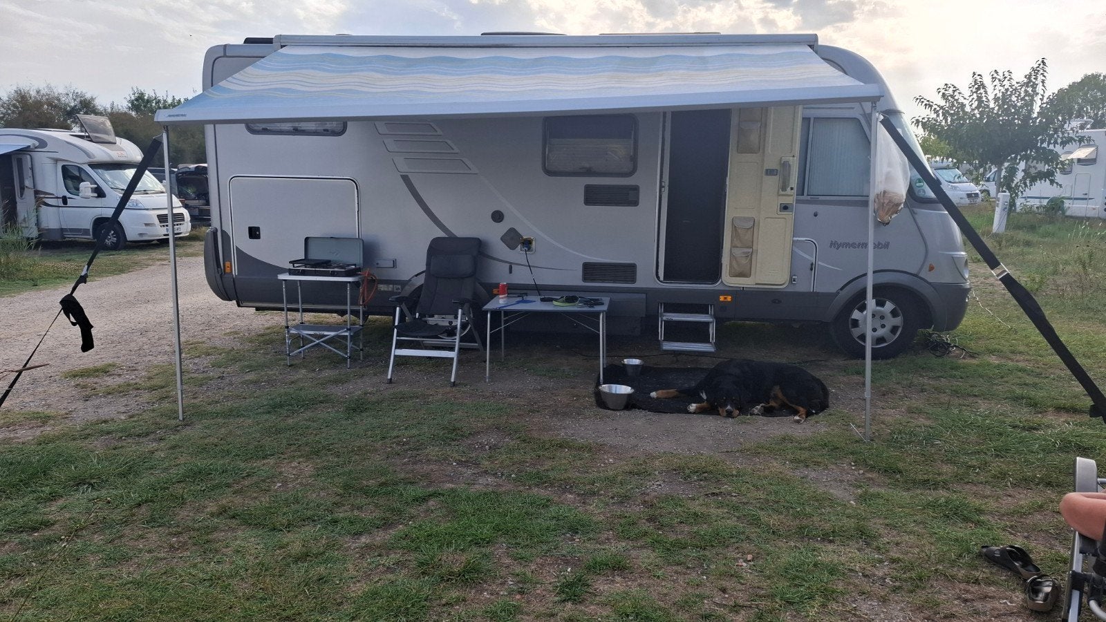 Hymer B674 sl maxi winter camper zilver kleur Fiat motor
