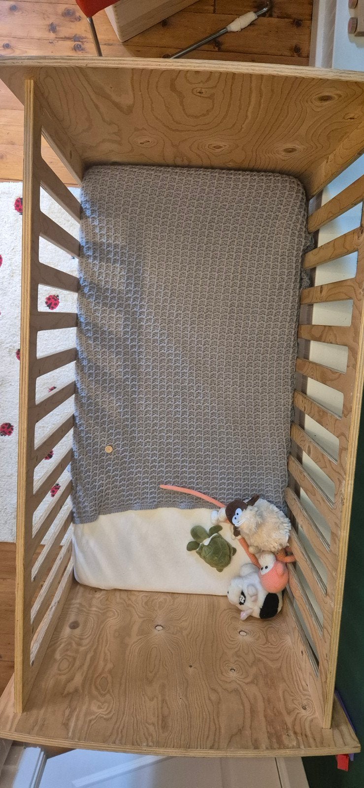 Bijna Nieuw:Houten kinderledikant "Vere", 70 tot 85 cm, Zo goed als nieuw, Minder dan 140 cm, Ophalen