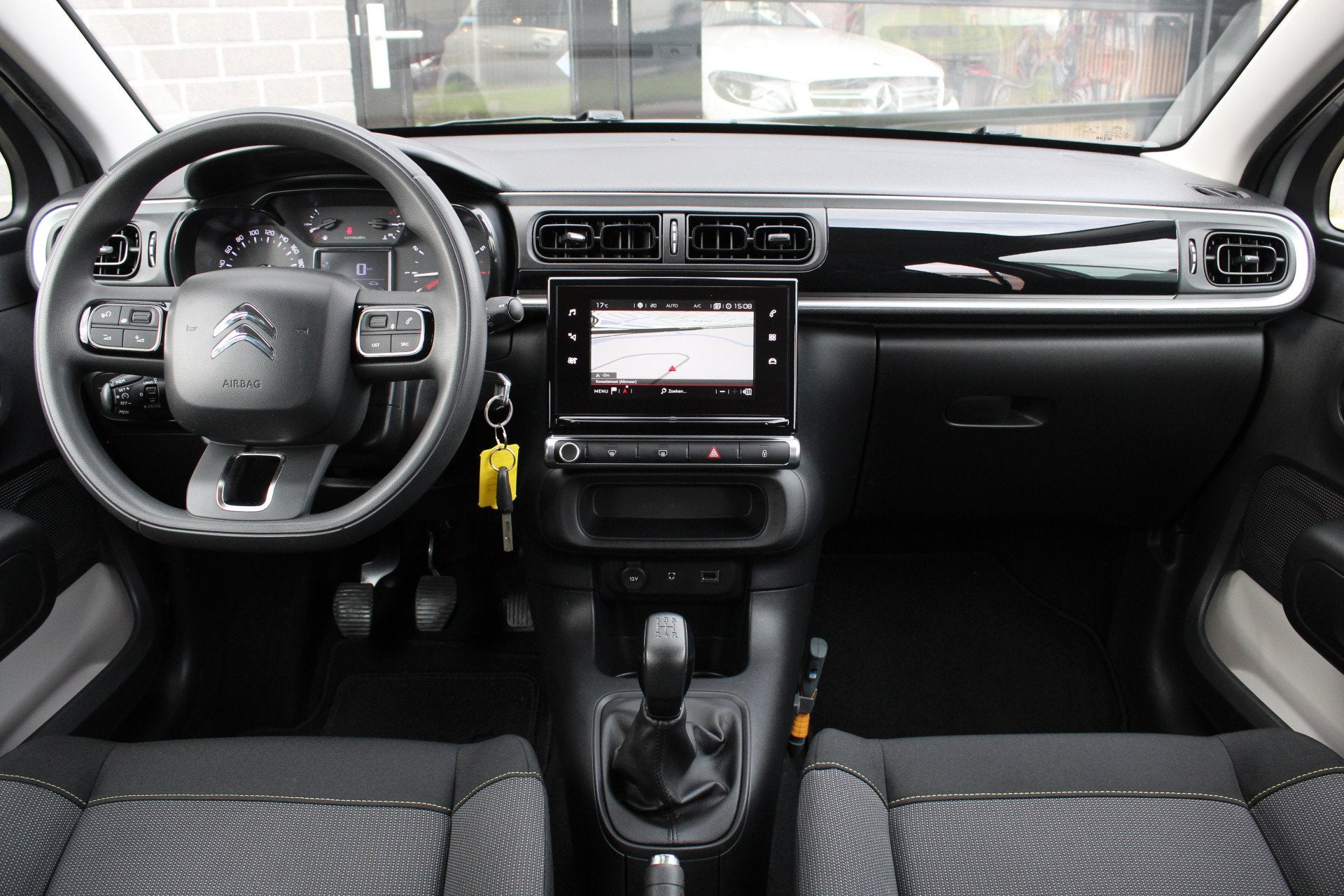 Citroën C3 1.2 PureTech Feel / Carplay / PDC / N.A.P., Auto's, Voorwielaandrijving, 1199 cc, Met garantie (alle), 82 pk