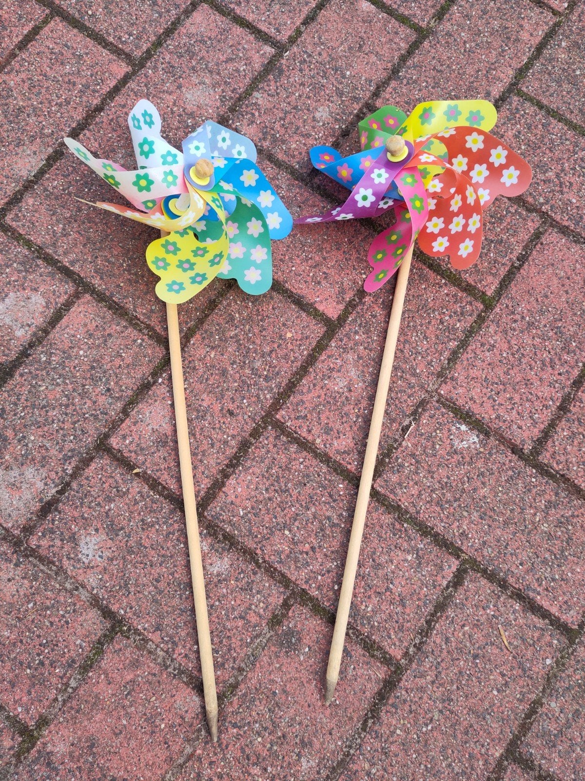Kleurrijke windmolentjes met bloemenpatroon - 2 stuks, Ophalen