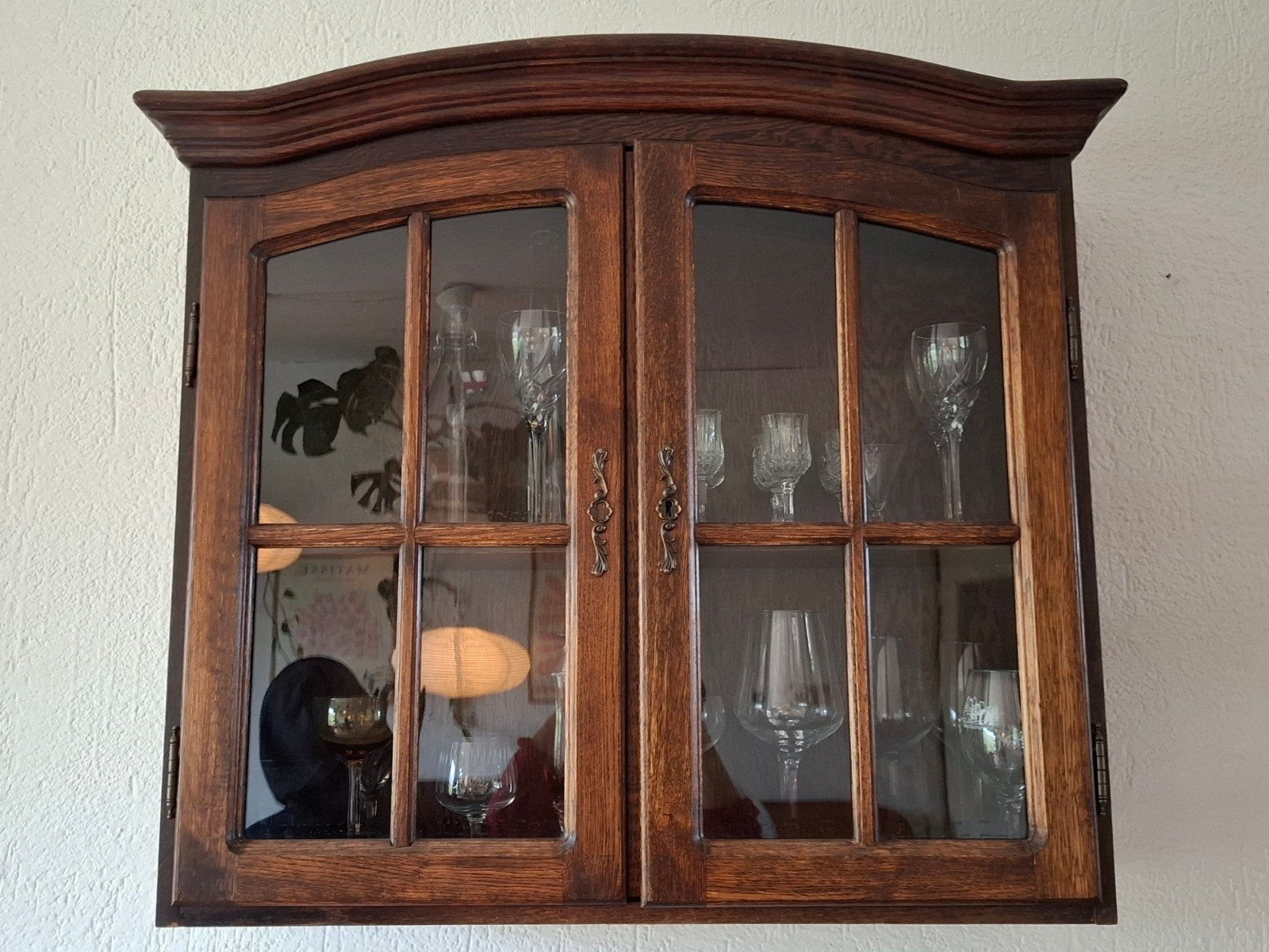 Antiek houten hangkastje met glazen vitrinedeurtjes, Huis en Inrichting, Ophalen of Verzenden, 25 tot 50 cm, 50 tot 100 cm, Minder dan 100 cm