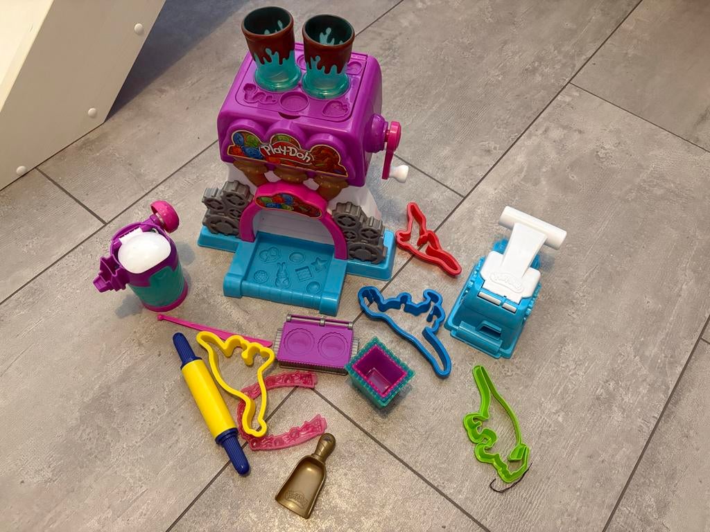 Play-Doh IJssalon Speelset met Accessoires, Ophalen, Gebruikt, Jongen of Meisje
