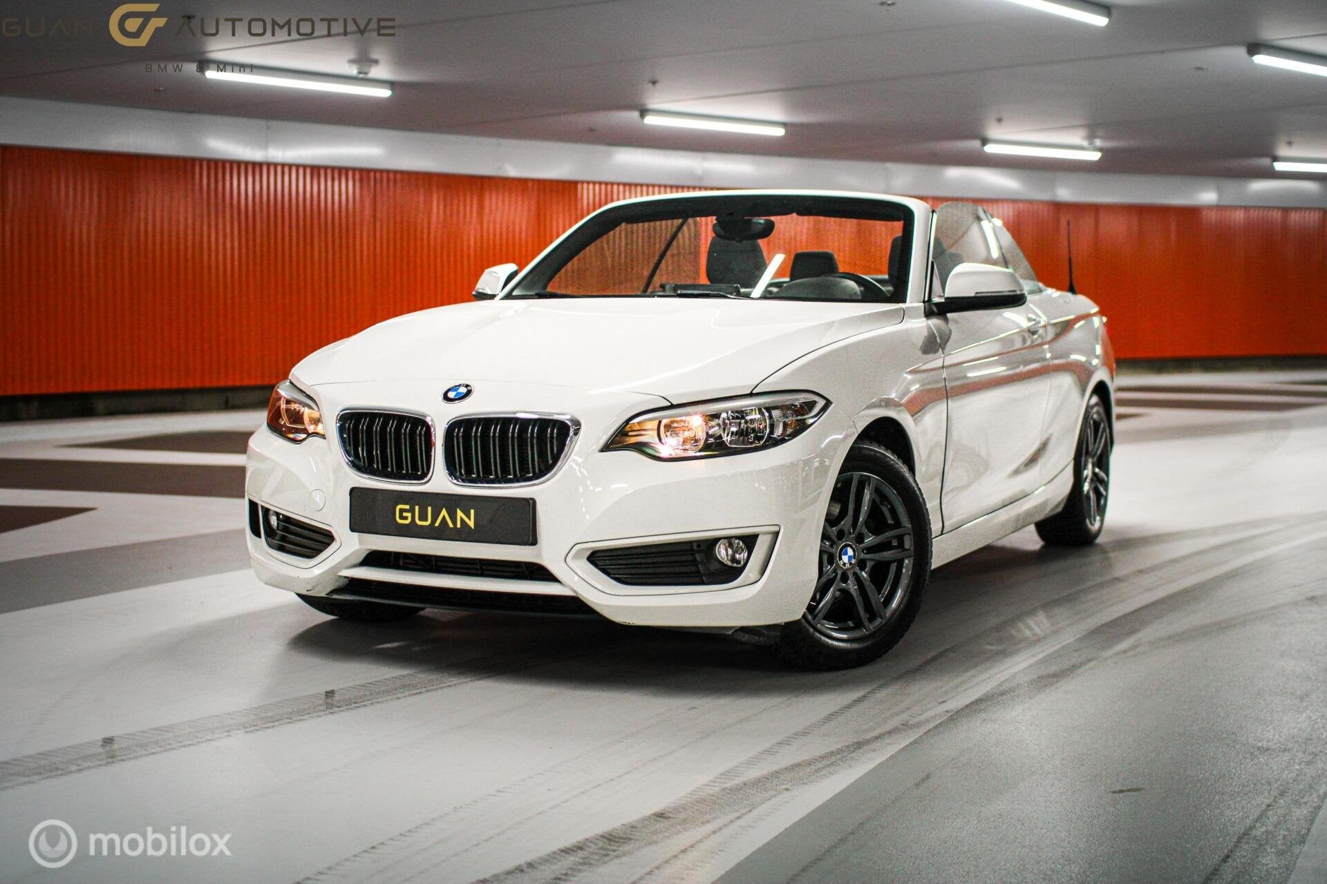 BMW 2-serie Cabrio 218i, Auto's, Gebruikt, Cabriolet, 4 stoelen, Wit