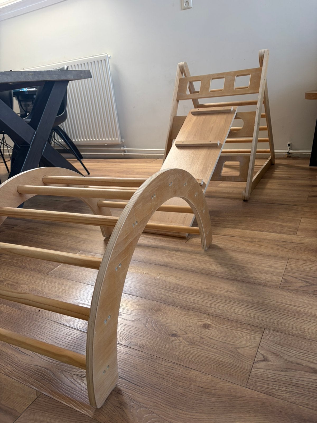 Houten Klimrek met Glijbaan en driehoek - Montessori Speelse, Ophalen, Zo goed als nieuw, Glijbaan