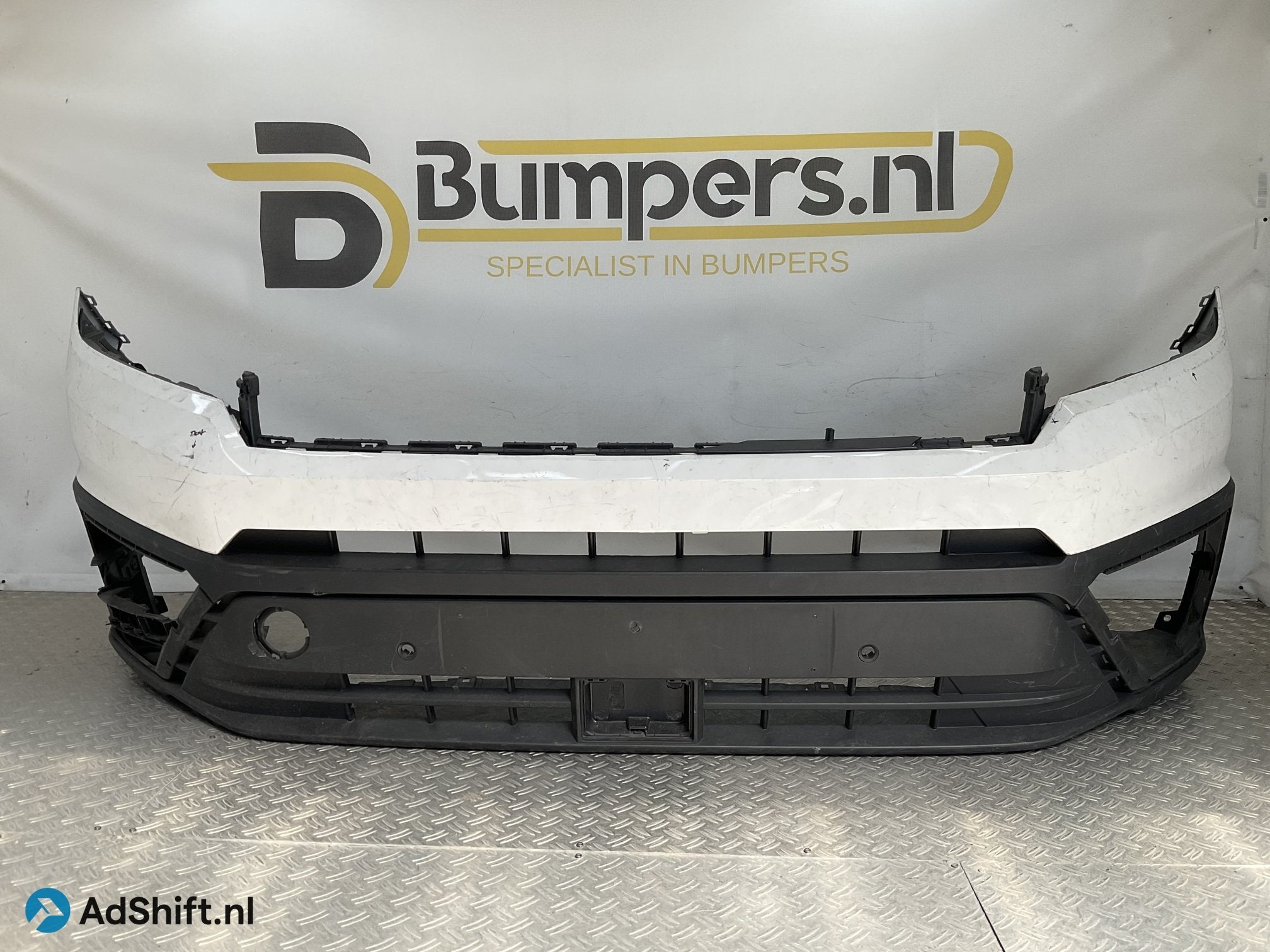 Bumper Volkswagen Crafter 7C0 17-22 7C0807221B Voorbumper G5, Bumper