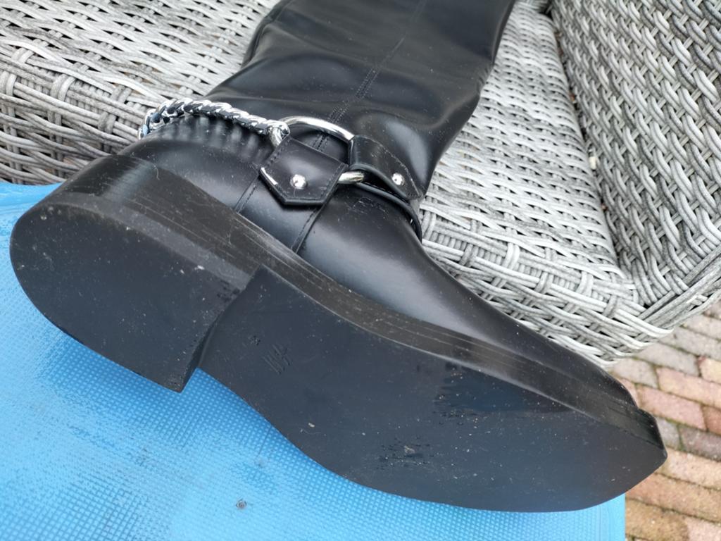 Hoge zwarte laarzen, Kleding | Dames, Schoenen, Hoge laarzen, Zwart, Ophalen of Verzenden, Zo goed als nieuw
