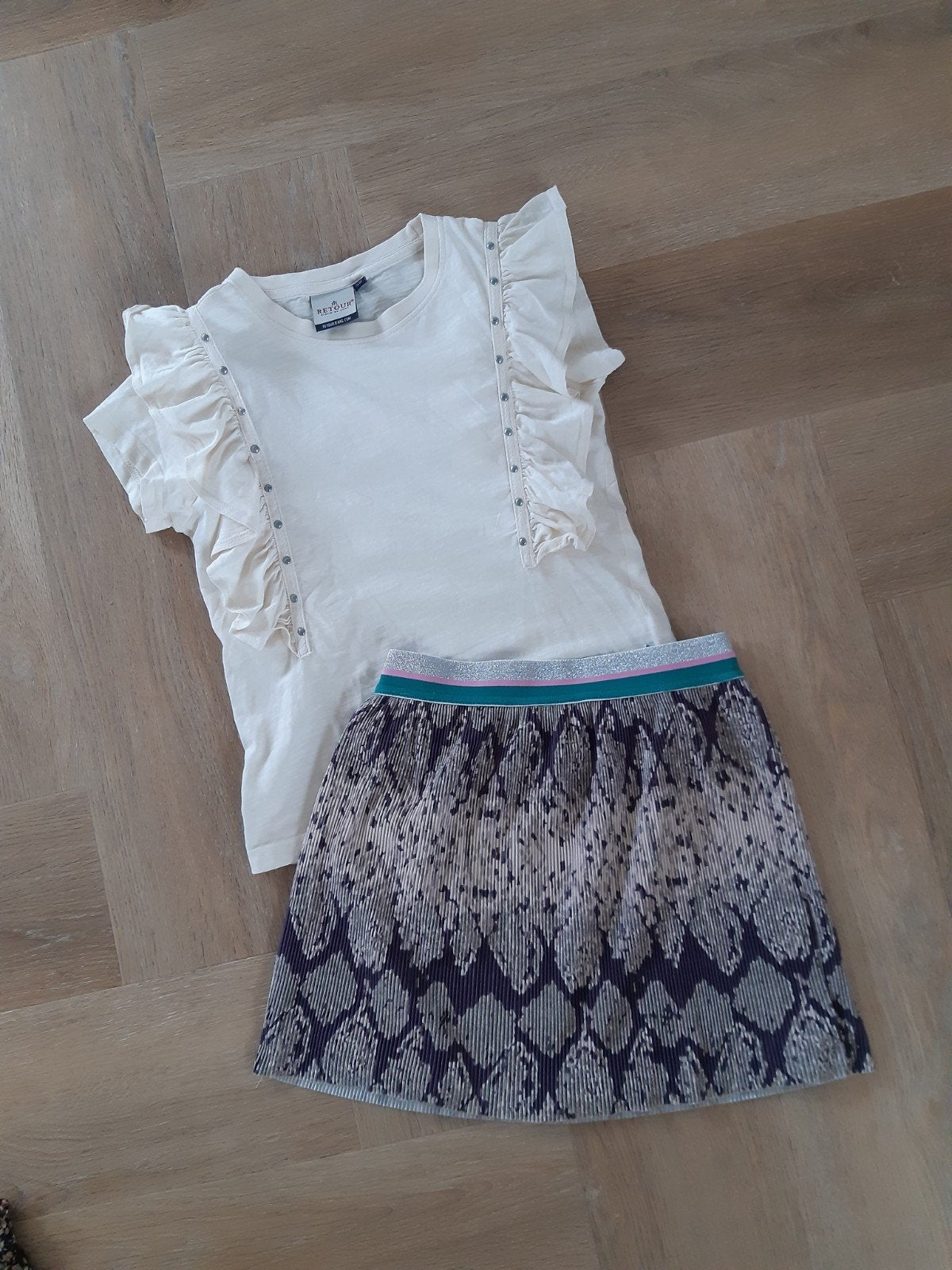 Super leuk setje shirtje Retour rokje Quapi maat 134-140, Kinderen en Baby's, Kinderkleding | Maat 134, Meisje, Ophalen of Verzenden