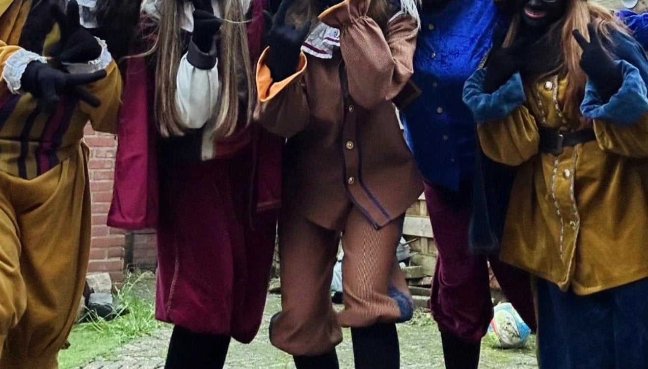 Diverse Pietenpakken voor Sinterklaasfeest - Verschillende M, Ophalen of Verzenden, Gebruikt, 170 of groter, Jongen of Meisje