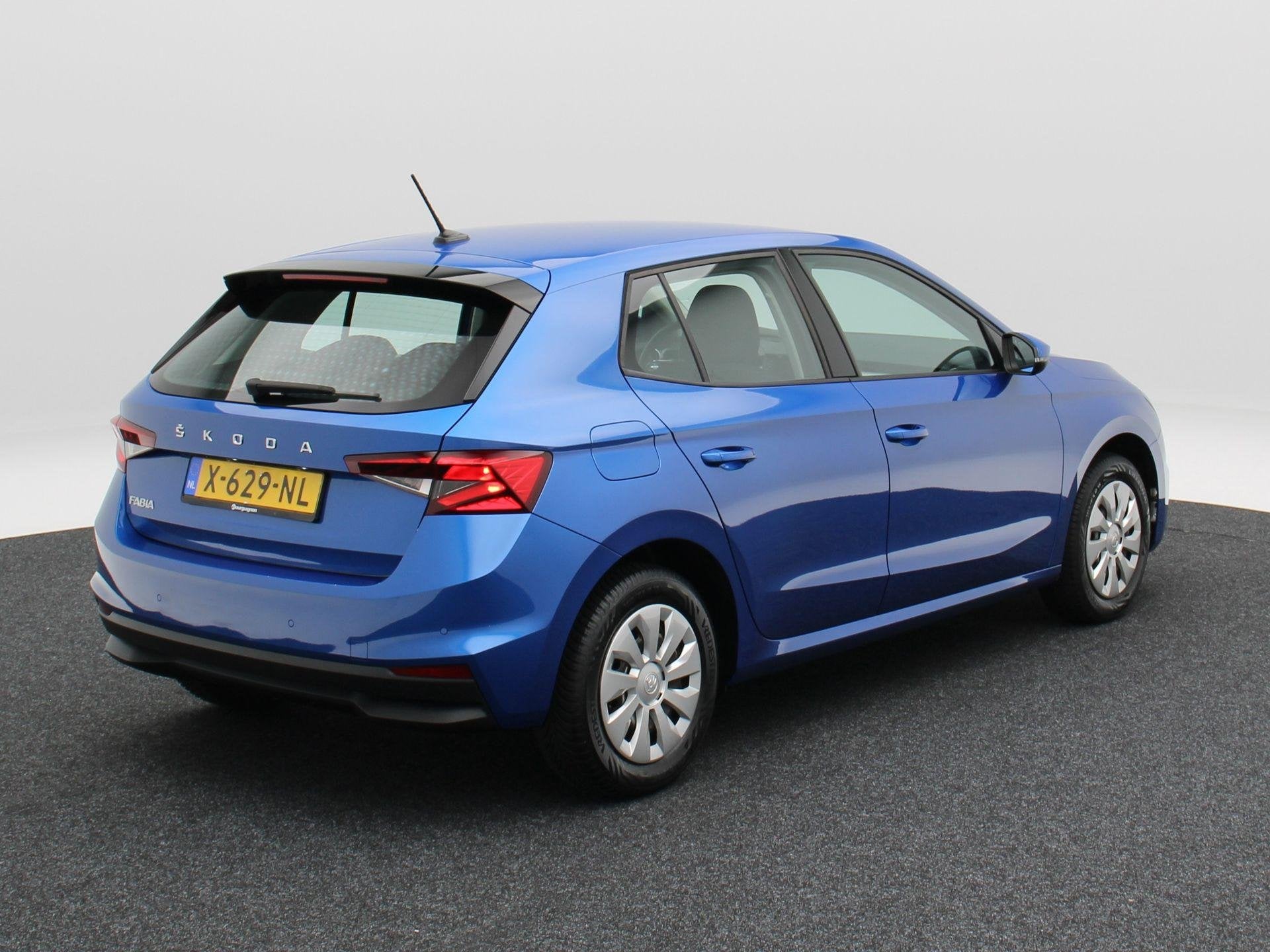 Skoda Fabia 1.0 MPi Ambition | Cruise Control | Airco | CarP, Auto's, Voorwielaandrijving, Dealer onderhouden, Stof, Gebruikt
