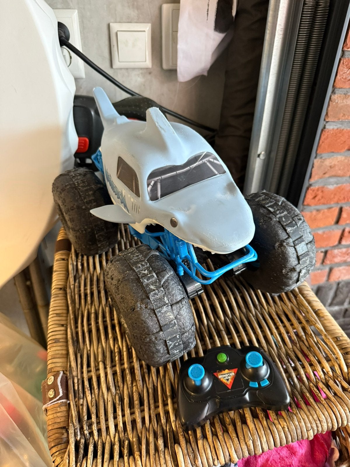 Monster Jam Megalodon Storm - 1:15, Ophalen of Verzenden, Zo goed als nieuw, Elektrisch