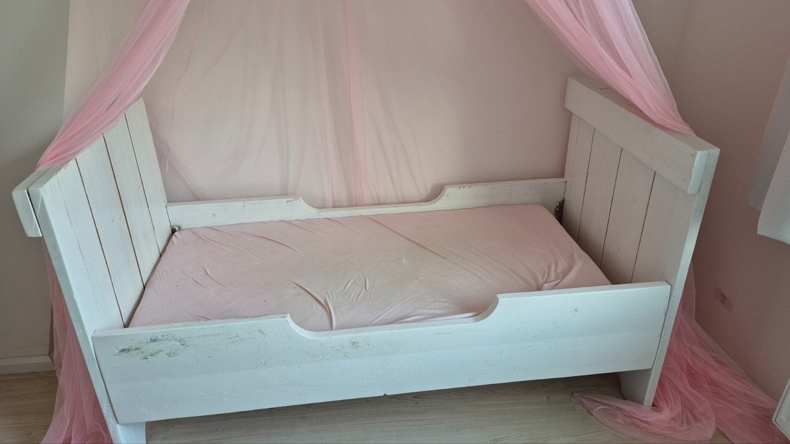 gratis kinderbed/ledikant met matras, Ophalen, Gebruikt, Minder dan 140 cm, Matras
