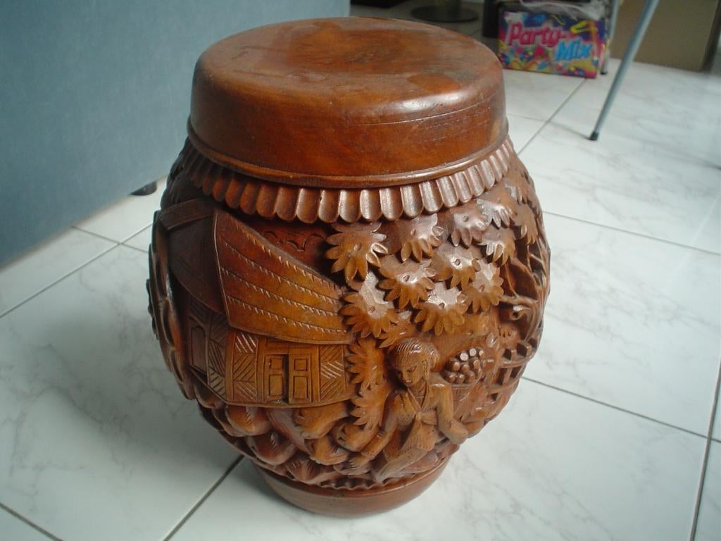 Mahonie houten krukjes /Bijzet tafel  hand gesneden h 45 cm, Ophalen of Verzenden