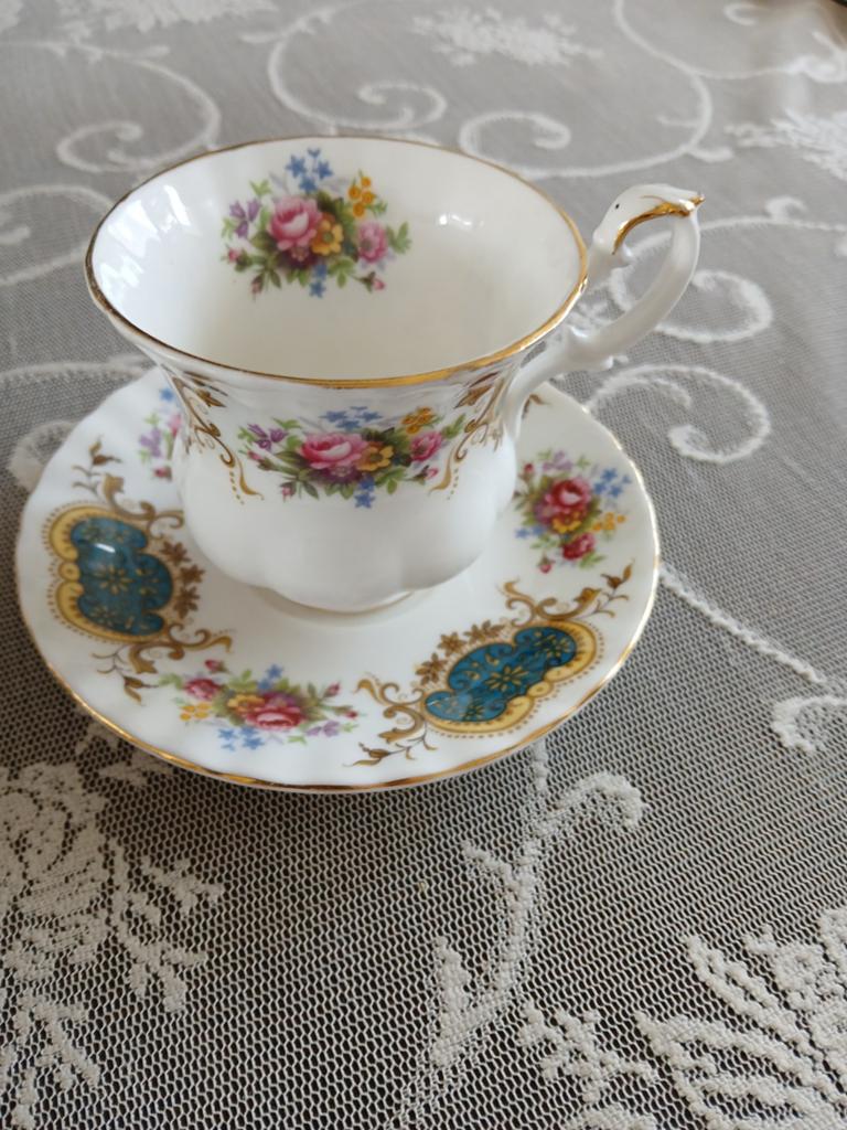 Kop en schotel Royal Albert Berkeley, Ophalen of Verzenden