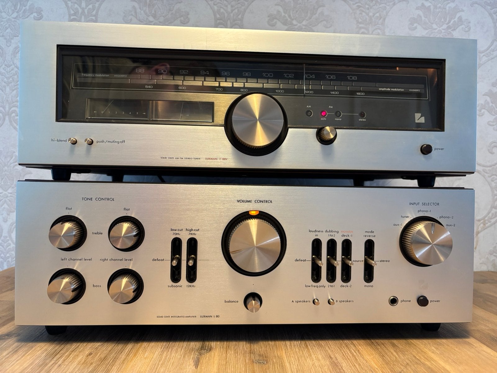Luxman L80 amplifier + T88v tuner, Audio, Tv en Foto, Versterkers en Receivers, Zo goed als nieuw, 60 tot 120 watt, Stereo, Ophalen