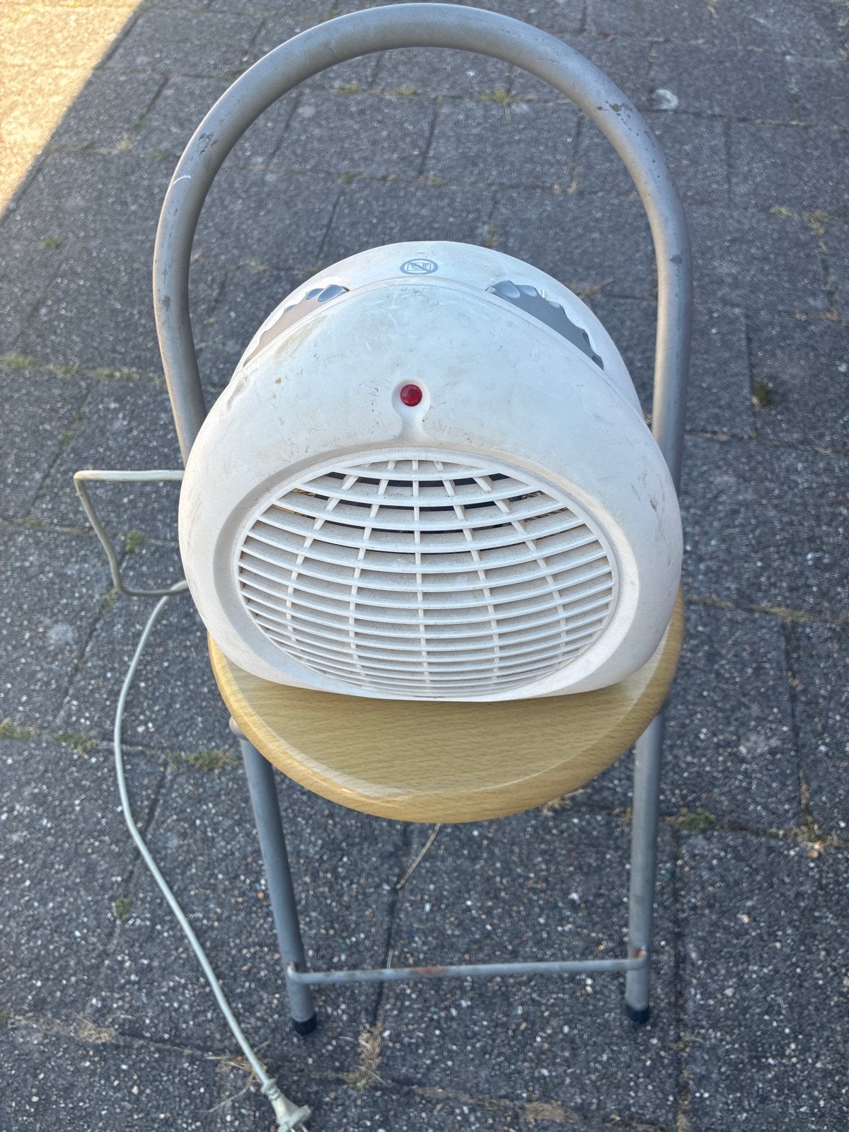 EWT Clima 330TLS Kachel - 2000W, Ophalen, Gebruikt, Minder dan 30 cm, Kachel