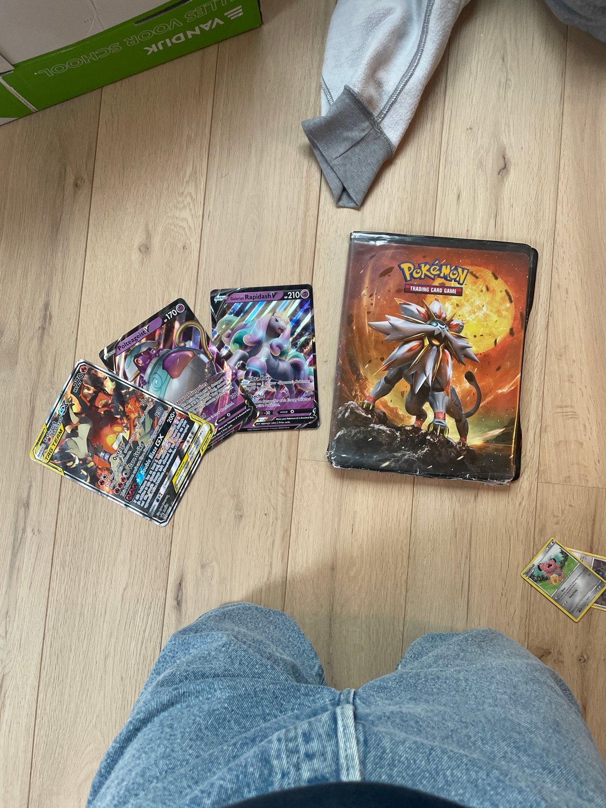 Pokémon card collection+ mega cards, Hobby en Vrije tijd, Ophalen of Verzenden, Gebruikt, Meerdere kaarten