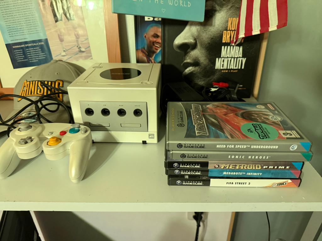 Gamecube + controller en games, 3 spelers of meer, Ophalen of Verzenden, Zo goed als nieuw, Vanaf 3 jaar