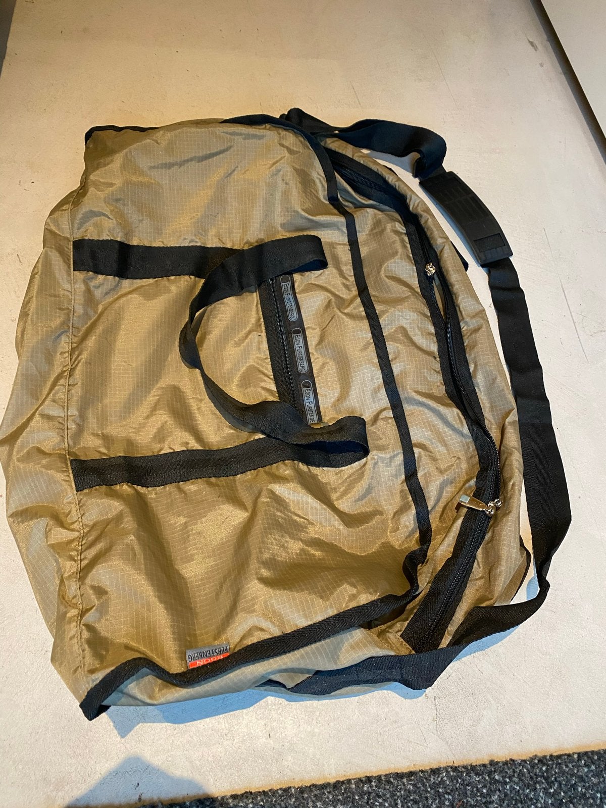 Egon Furstenberg lichtgewicht reistas/sporttas - Beige, Gebruikt, 20 tot 30 cm, Beige, Ophalen of Verzenden
