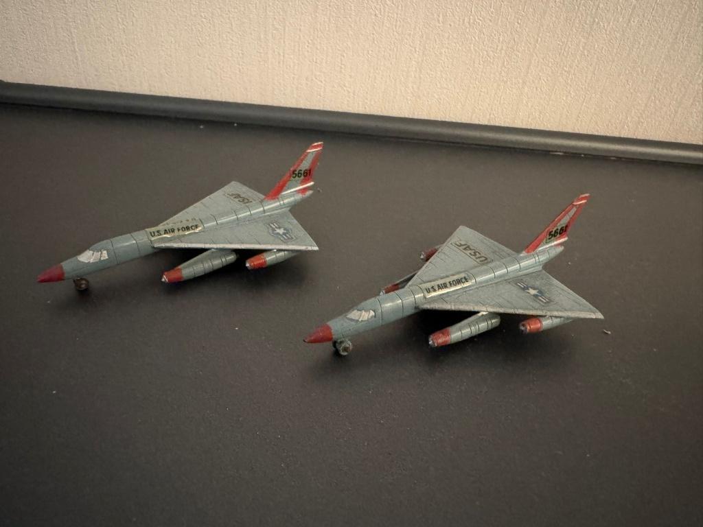 Siku Convair Hustler USAF straaljagers, Verzamelen, Ophalen of Verzenden, Gebruikt, Schaalmodel