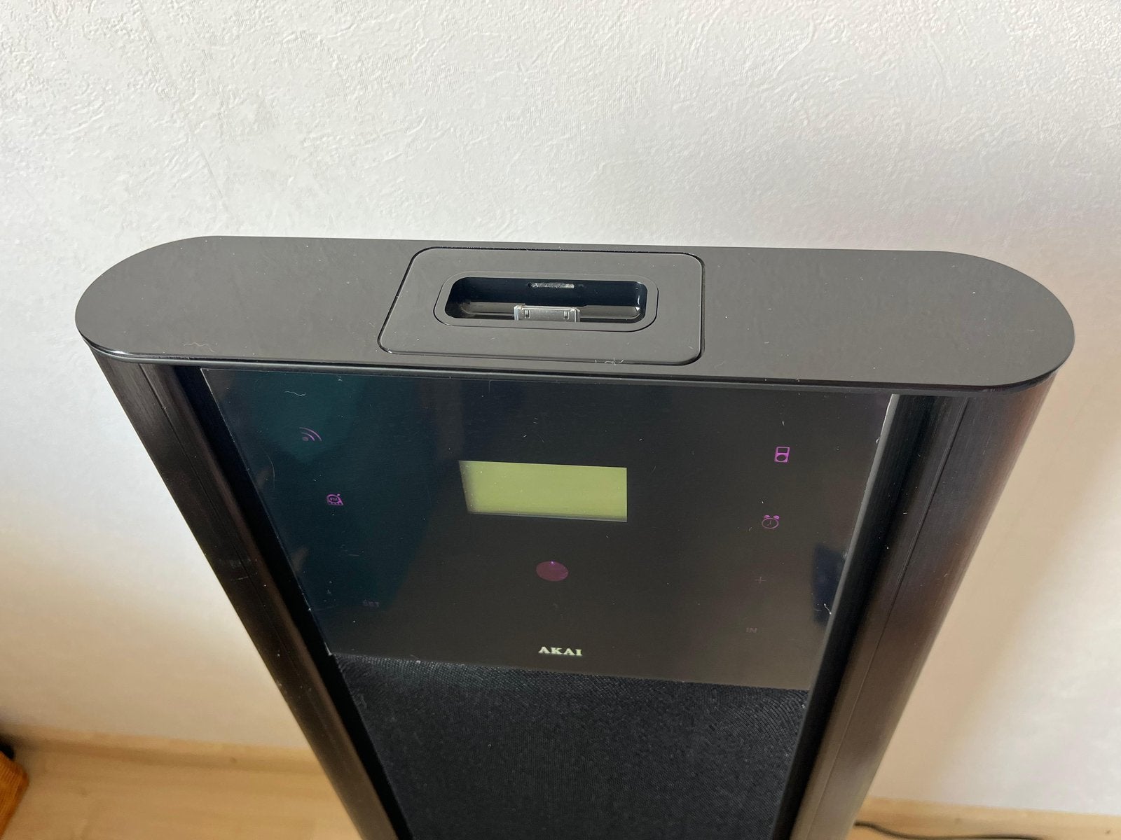 Akai soundbox met Ipod aansluiting, Gebruikt, Party speaker, AUX-ingang, 60 tot 120 watt