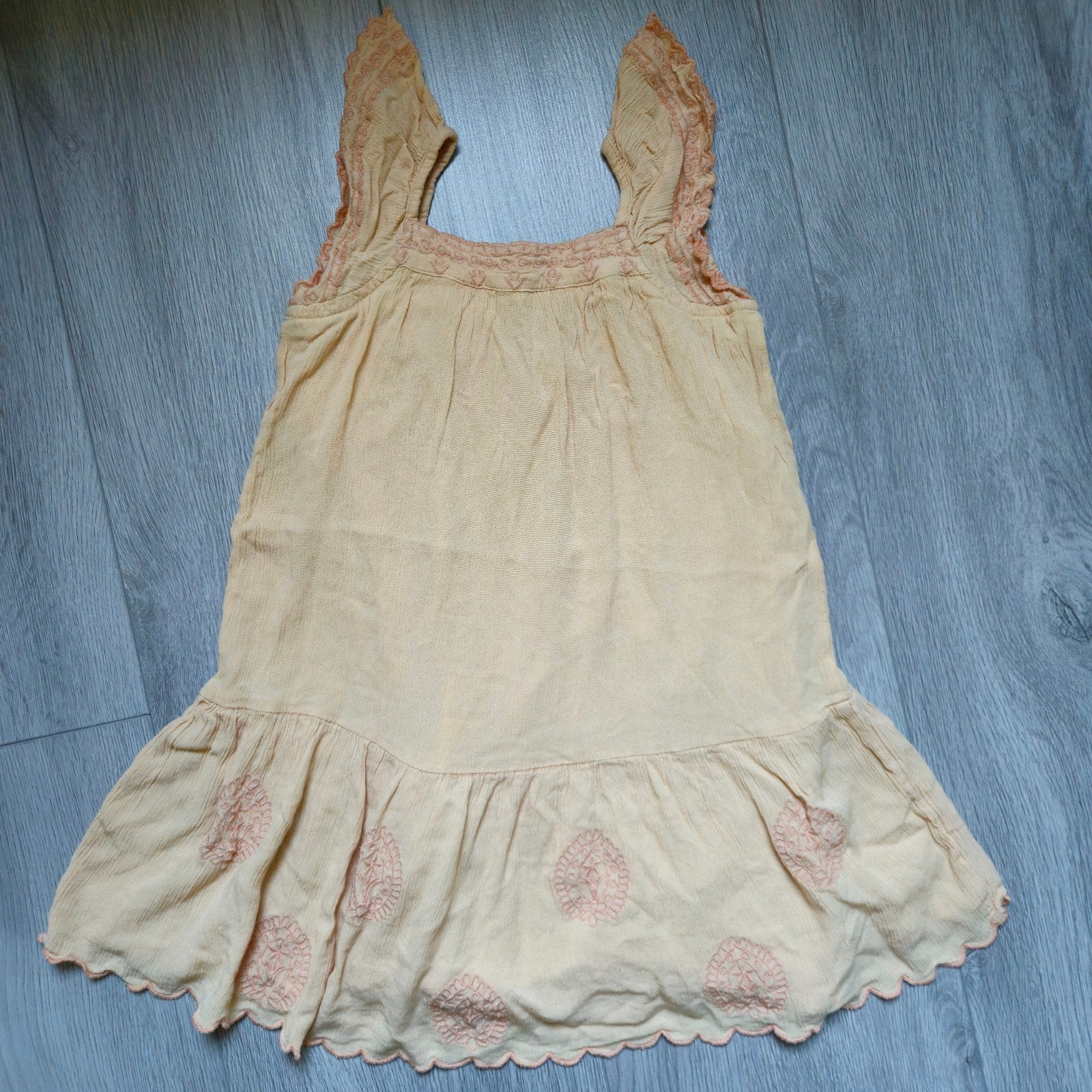 Kastopruiming: Schattig jurkje maat 122, Kinderen en Baby's, Kinderkleding | Maat 122, Ophalen of Verzenden, Zo goed als nieuw