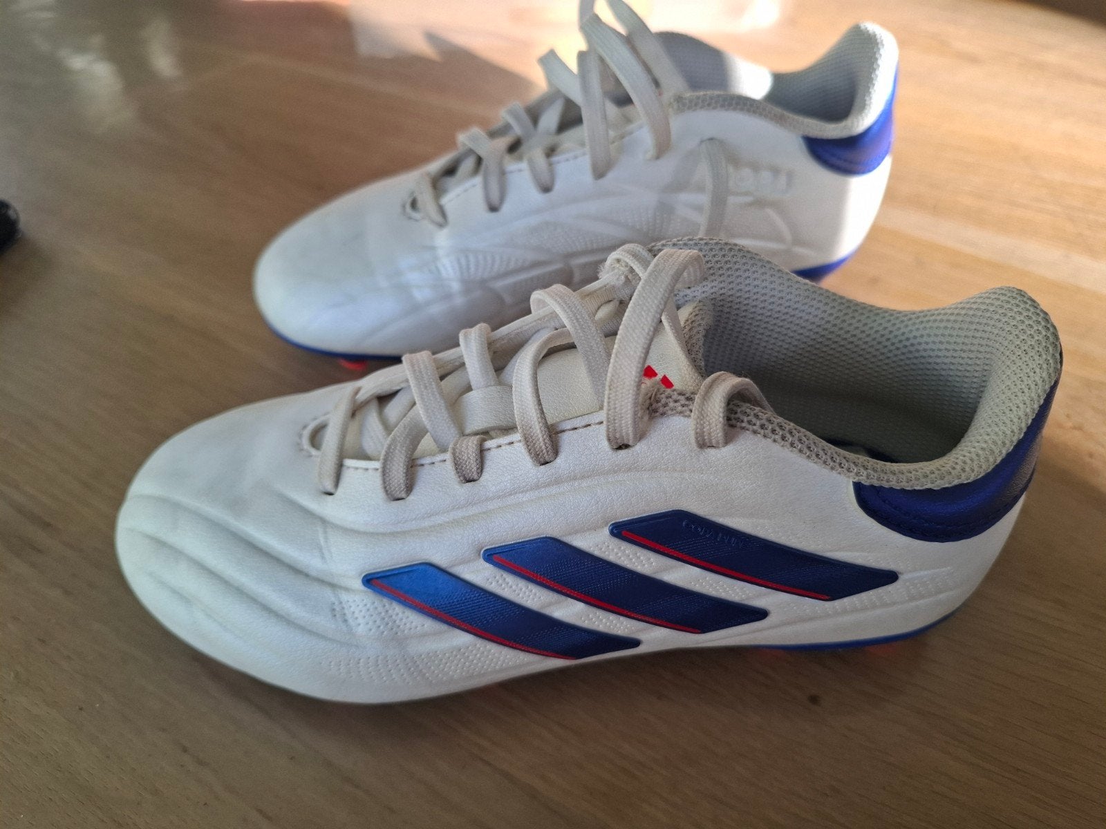 adidas copa voetbalschoenen maat 32, Maat XS of kleiner, Ophalen of Verzenden, Zo goed als nieuw, Schoenen