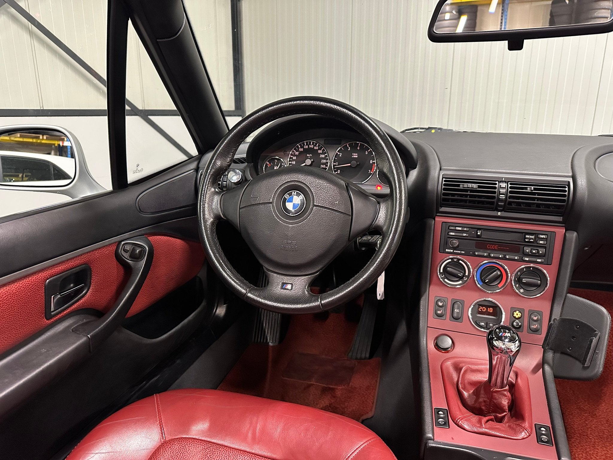 BMW Z3 2.0 S | Leer | M sport | 19 inch | 6 cilinder, Cabriolet, Mistlampen, Leder, Bedrijf
