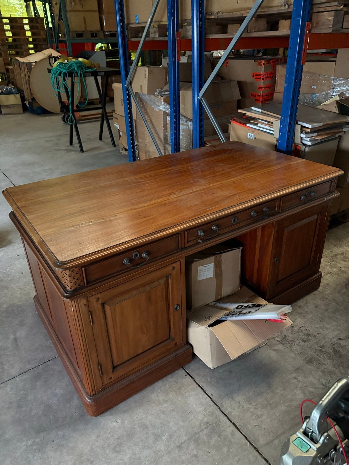 Klassiek massief houten directiebureau met opbergruimte, Ophalen of Verzenden