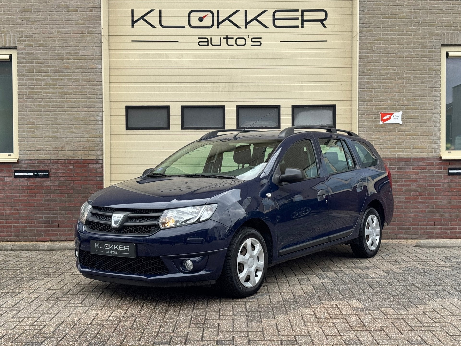 Dacia Logan MCV 0.9 TCe Lauréate 2E EIG|Airco|Goed onderhou, Auto's, Voorwielaandrijving, Stof, Zwart, Verwarmde buitenspiegels