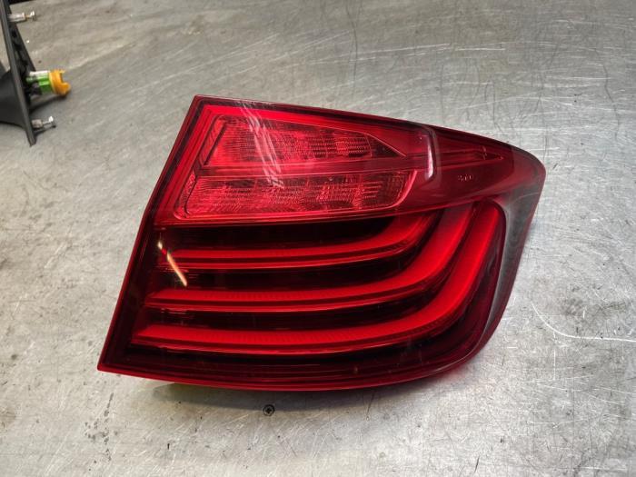 Achterlicht rechts van een BMW 5-Serie, Gebruikt, -, -, Ophalen of Verzenden