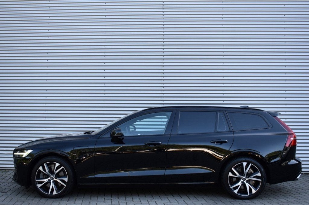 Volvo V60 2.0 T6 AWD RECHARGE. R-DESIGN / STOEL+STW VERW. /, Auto's, Volvo, Gebruikt, 4 cilinders, Zwart, Leder