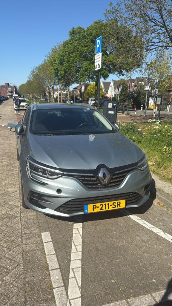 Renault Mégane 1.6 E-tech Plug-in Hybrid 160pk 2020 Grijs, Auto's, Leder en Stof, Plug-in hybride, Stationwagon, 91 pk
