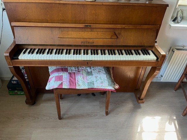 Piano Petrof, Muziek en Instrumenten, Ophalen, Gebruikt, Bruin, Piano