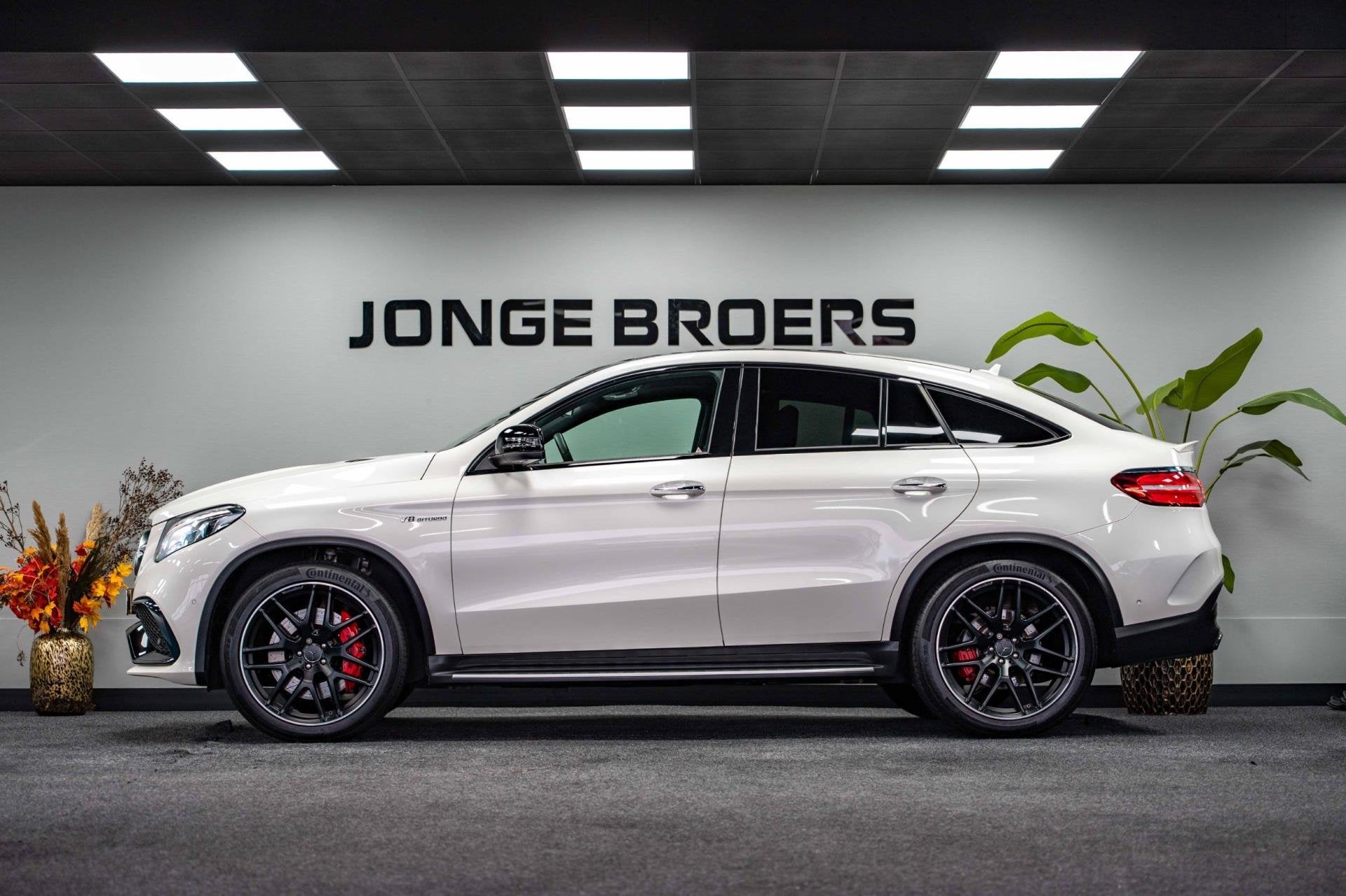 Mercedes-Benz GLE Coupé AMG 63 S 4MATIC |Pano|B&O|360, Automaat, 5461 cc, Gebruikt, Wit