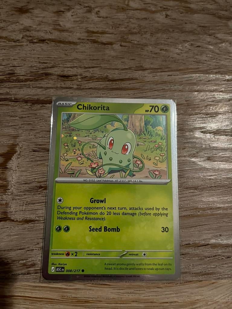 Chikorita 008/217 cosmos holo, Ophalen of Verzenden, Zo goed als nieuw, Losse kaart