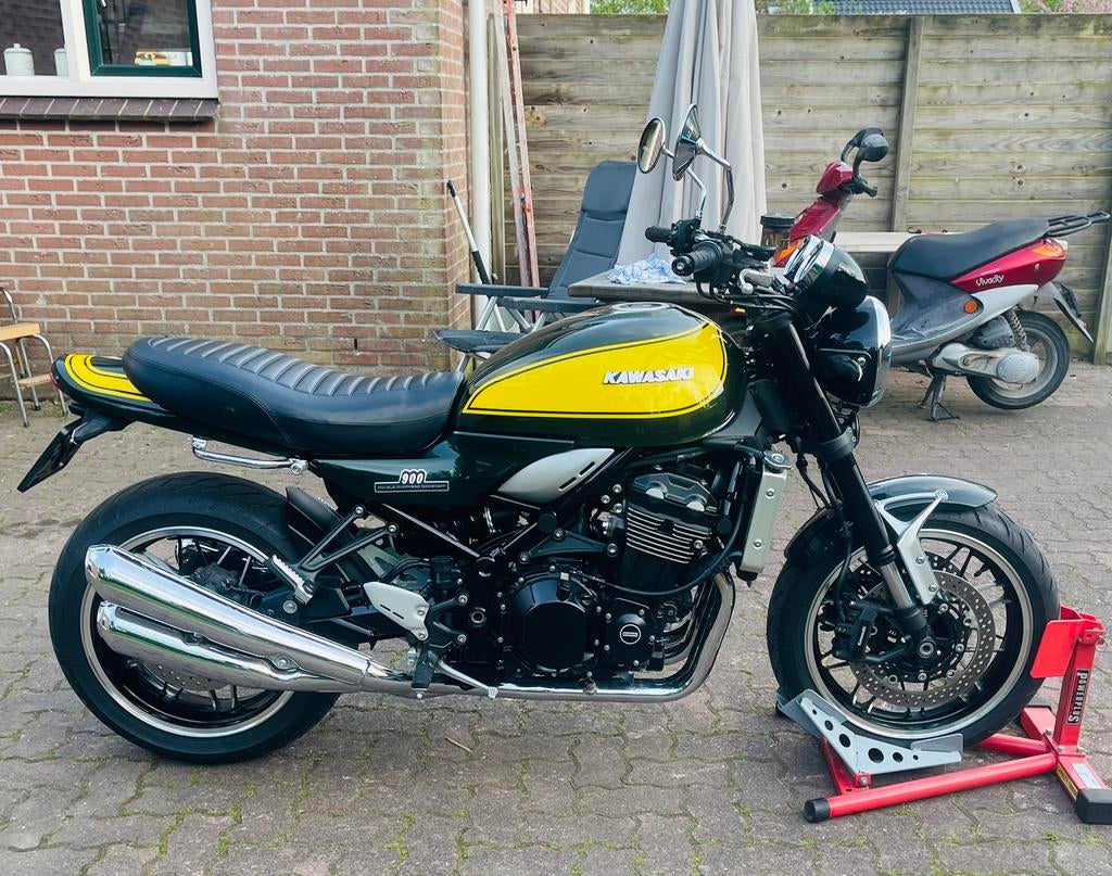Kawasaki Z900RS, Particulier, Naked bike