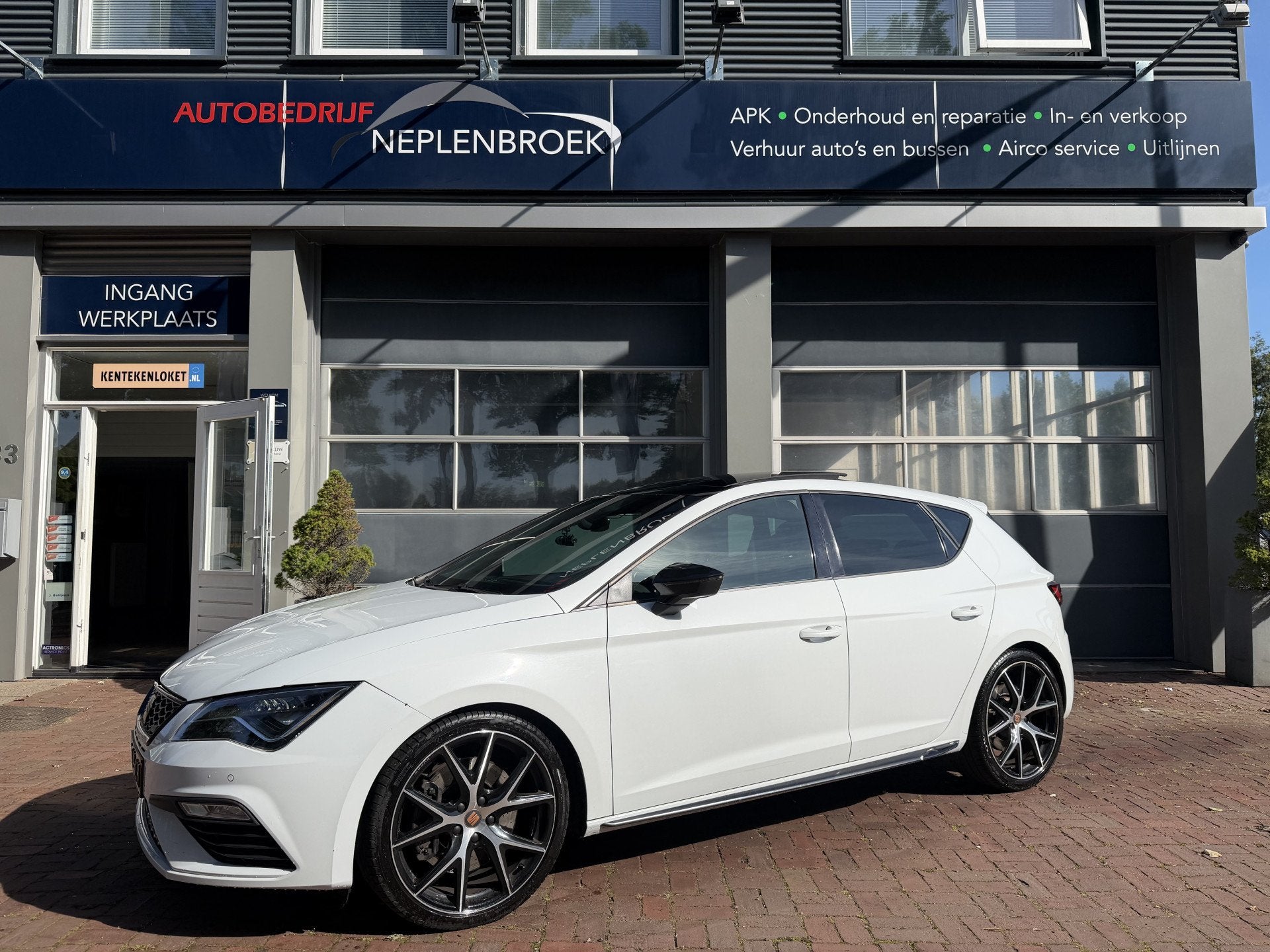 SEAT Leon 2.0 TSI CUPRA Ultimate Edition 290PK KANON SCHUIFD, Dealer onderhouden, 15 km/l, 4 cilinders, Leon
