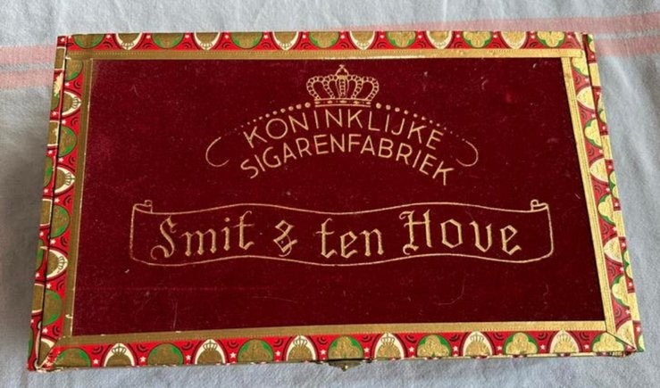 Balmoral oud sigaren, Ophalen of Verzenden, Zo goed als nieuw, Tabaksdoos of Verpakking