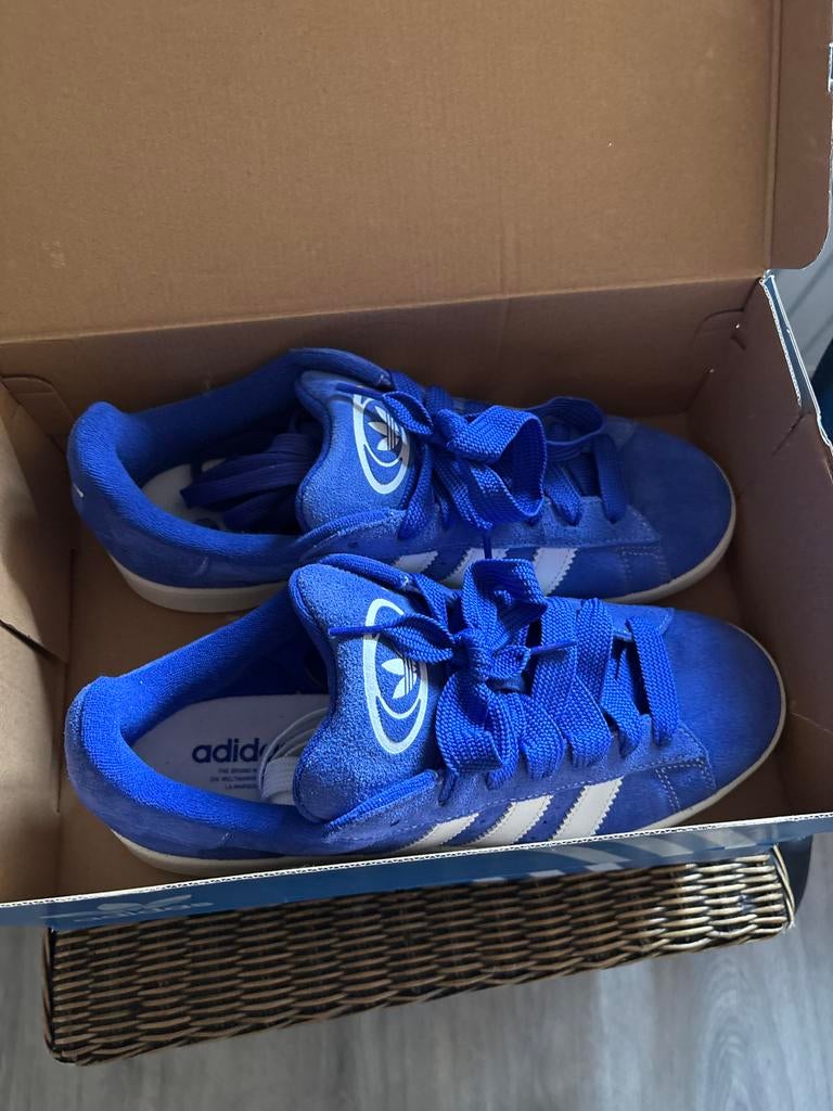 Nieuwe Adidas Campus Schoenen - Blauw, Kleding | Dames, Ophalen of Verzenden, Nieuw, Blauw, Sneakers of Gympen