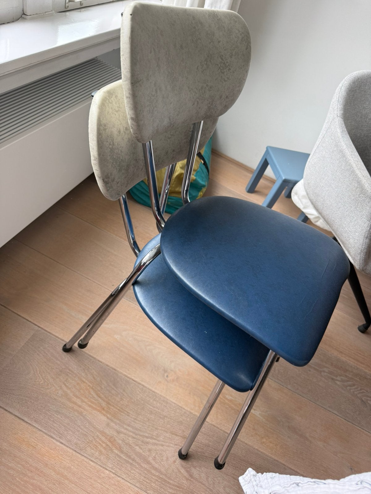 Gratis, twee stoelen, Huis en Inrichting, Ophalen, Zo goed als nieuw, Twee