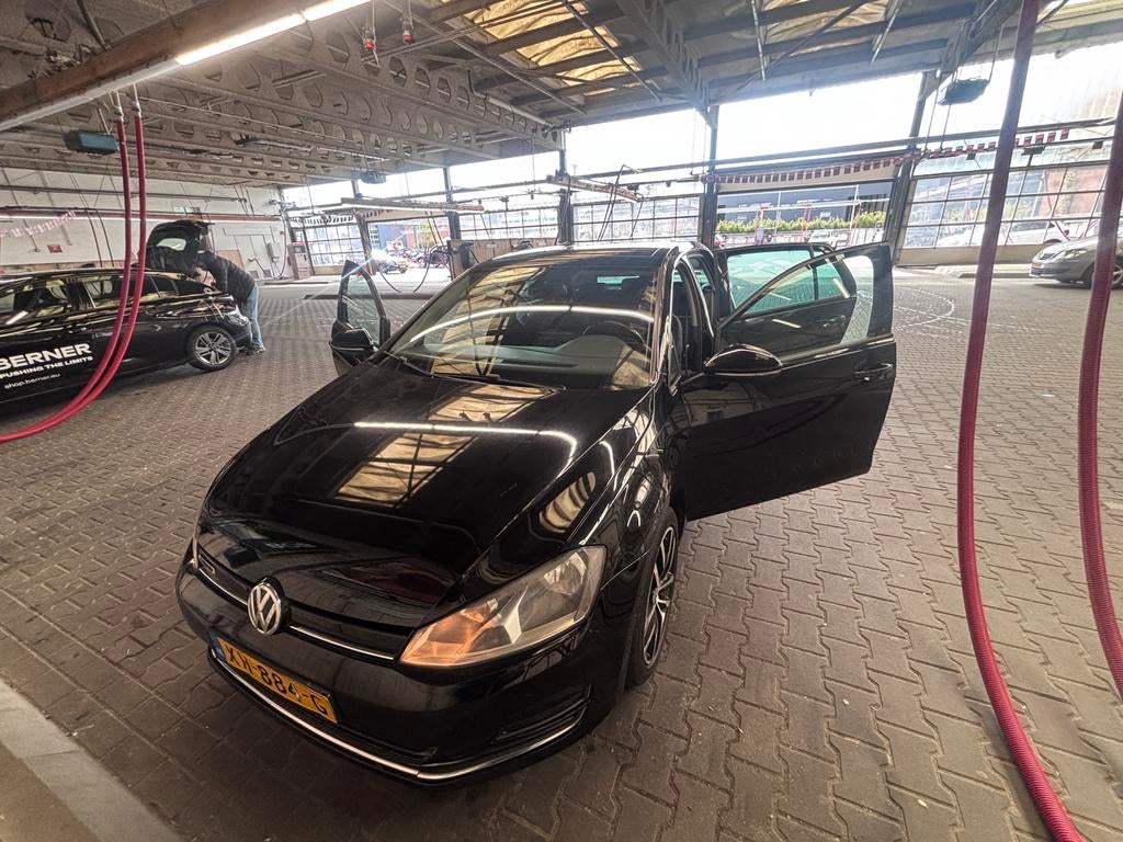 Volkswagen Golf 1.6 TDI 81KW 5D 2015 Zwart, Auto's, Voorwielaandrijving, 4 cilinders, Zwart, Te koop