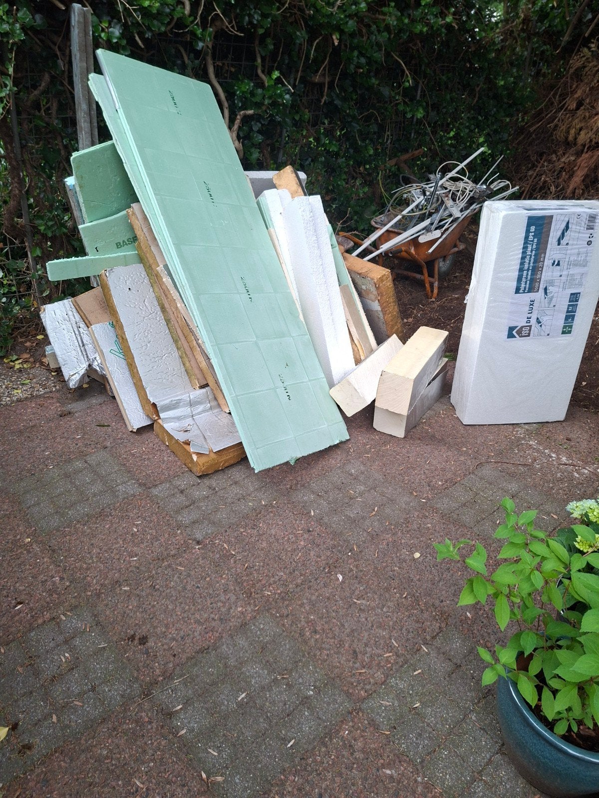 Gratis af te halen: PIR en EPS isolatierestanten, Ophalen, Hardschuim (Pir), 5 tot 10 m², Dakisolatie