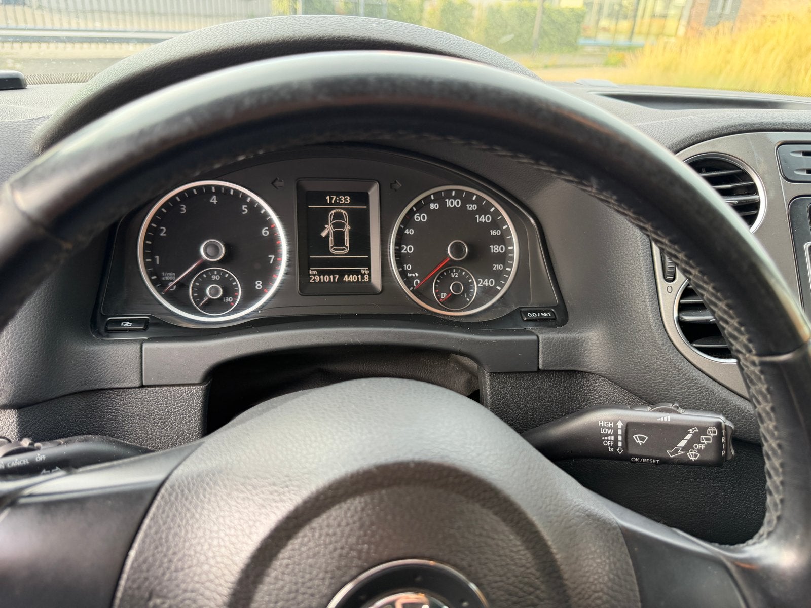 Foto 7 van Volkswagen Tiguan 1.4 TSI 90KW BMT 2010 Blauw