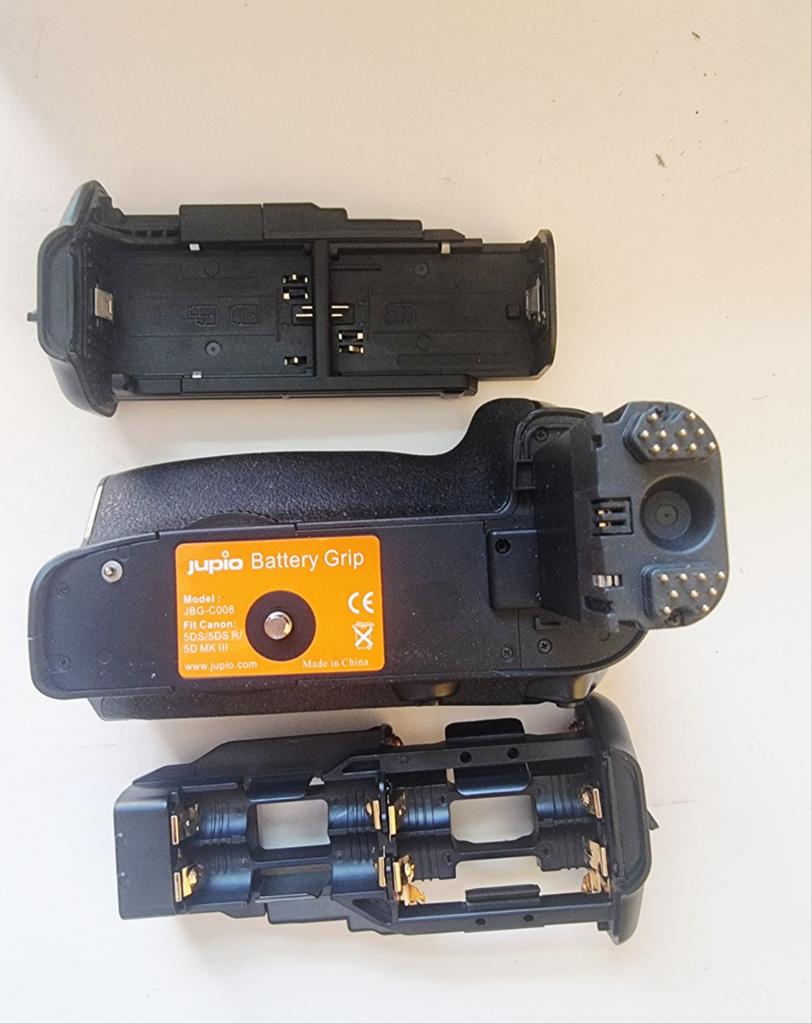 Jupio Battery Grip JBG-C006 voor Canon EOS 5D Mark III, Ophalen of Verzenden, Gebruikt