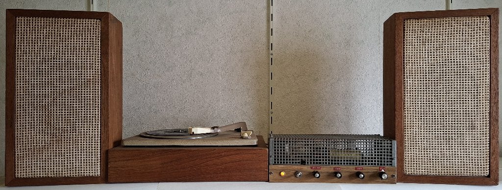 Platenspeler met zelfbouw versterker en 2 luidsprekers., Ophalen of Verzenden, Gebruikt, Platenspeler, Overige merken