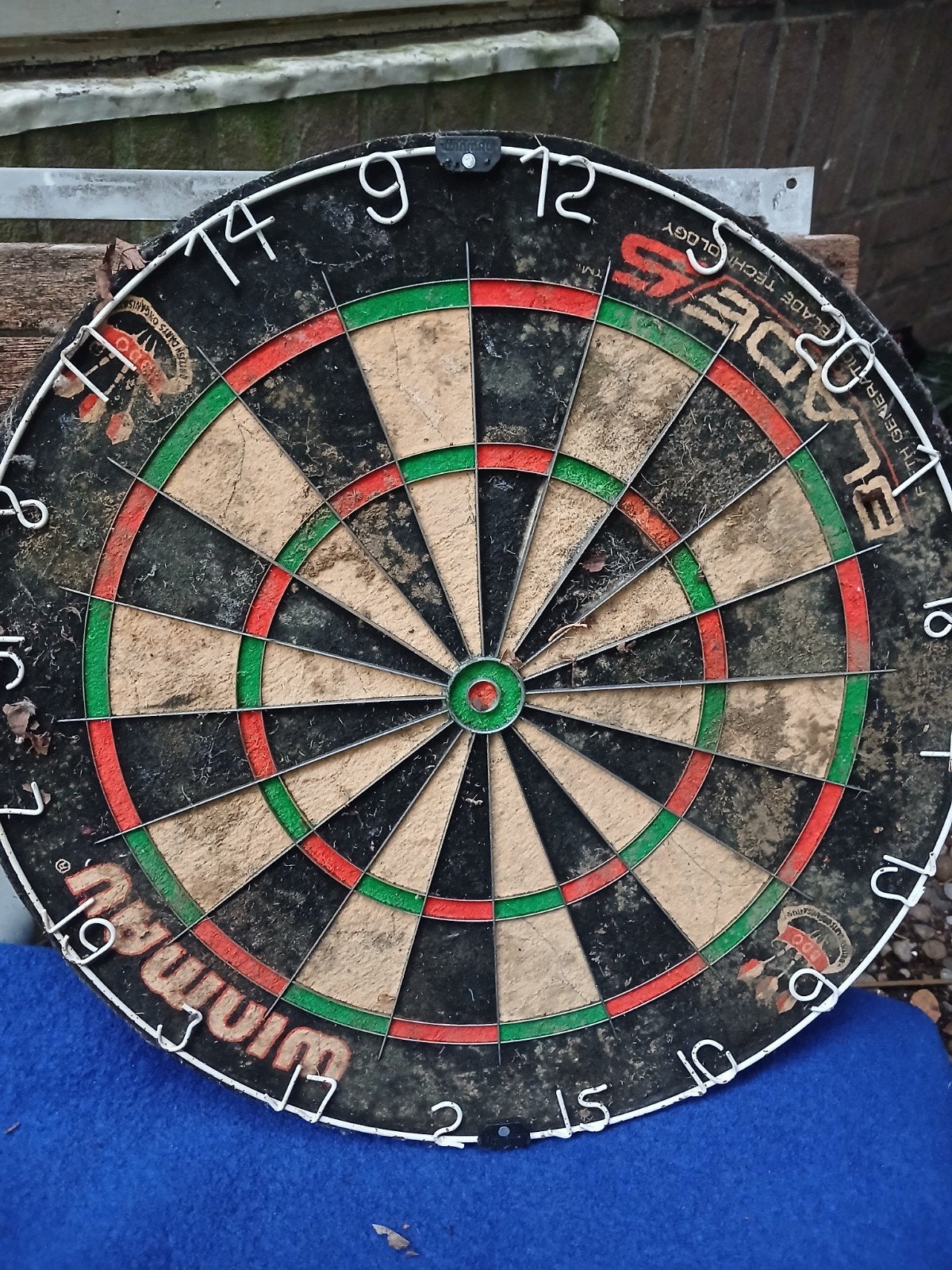 Gebruikt Winmau Blade 5 dartbord, Ophalen of Verzenden