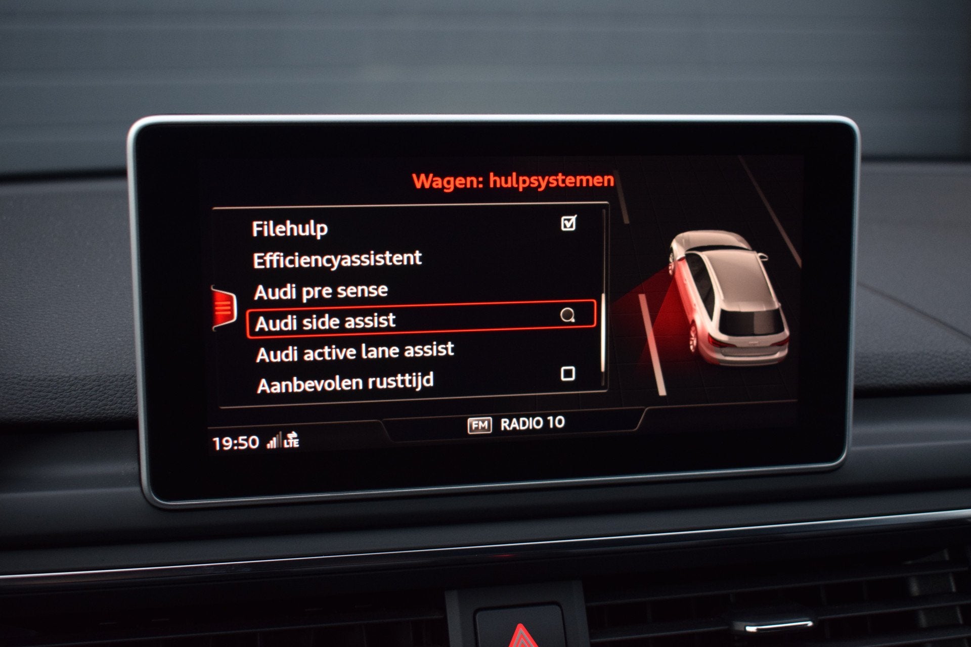 Foto 32 van Audi RS4 2.9 TFSI 450pk Quattro Pano | HUD | Milltek | 360 c