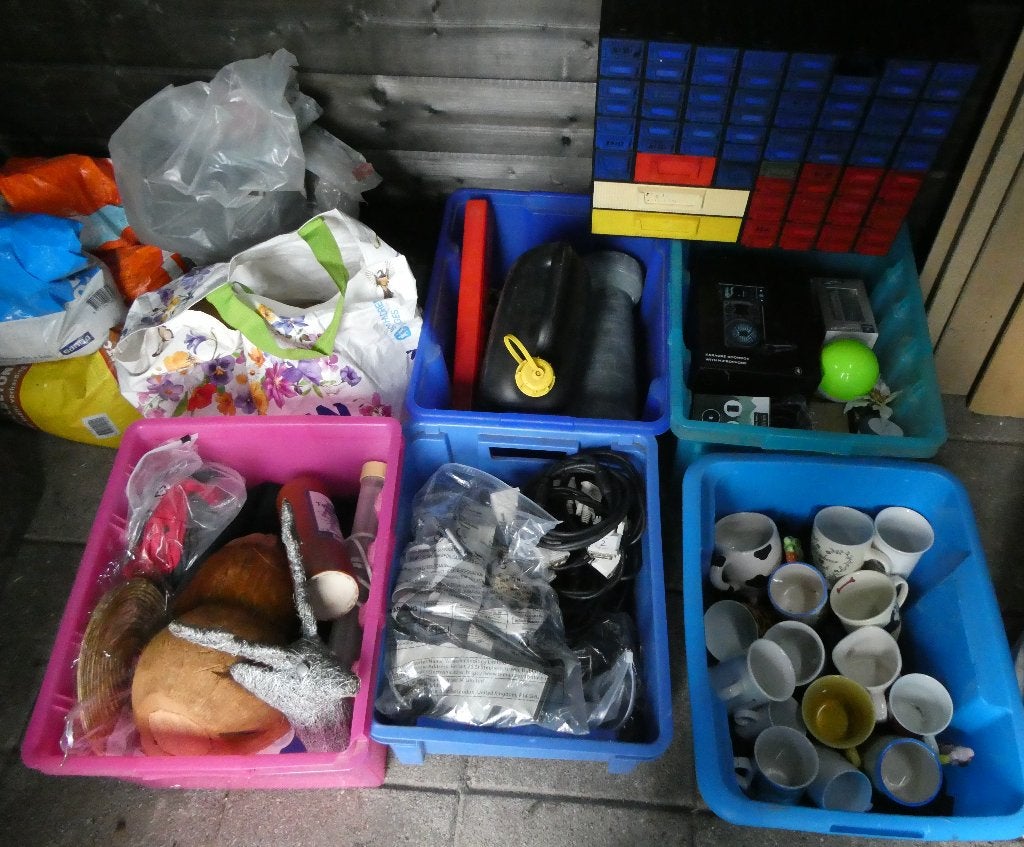 5 Bakken met Rommelmarkt Braderie Kringloop spullen, Diversen, Ophalen, Nieuw