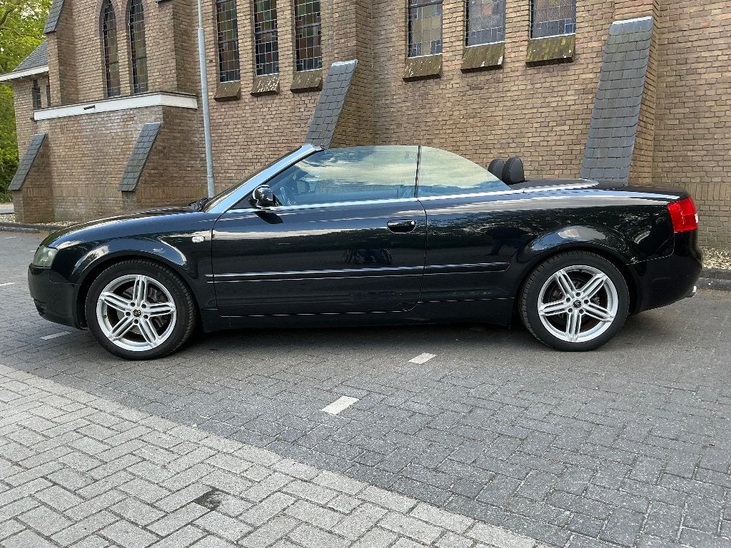 Audi A4 3.0 V6 cabriolet, Zwart, 1595 kg, Cabriolet, 4 stoelen