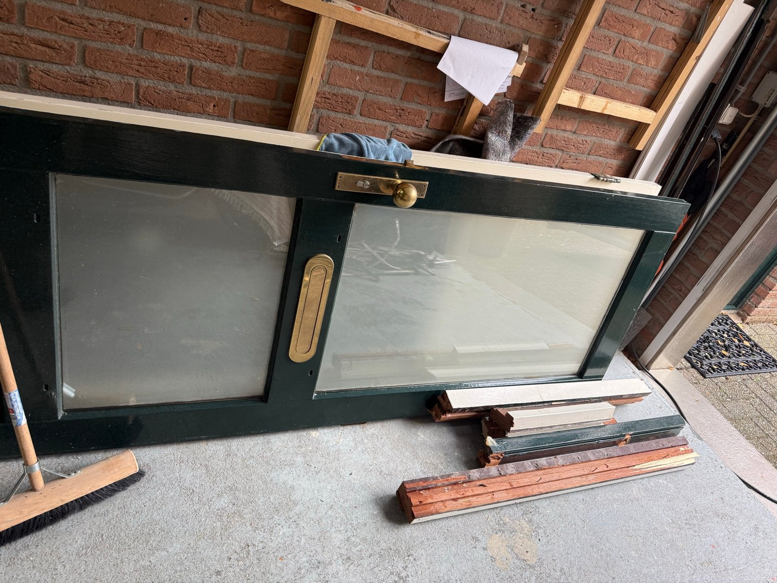 Hardhouten voordeur met enkel glas en brievenbus, Ophalen, Gebruikt, Hout, Buitendeur